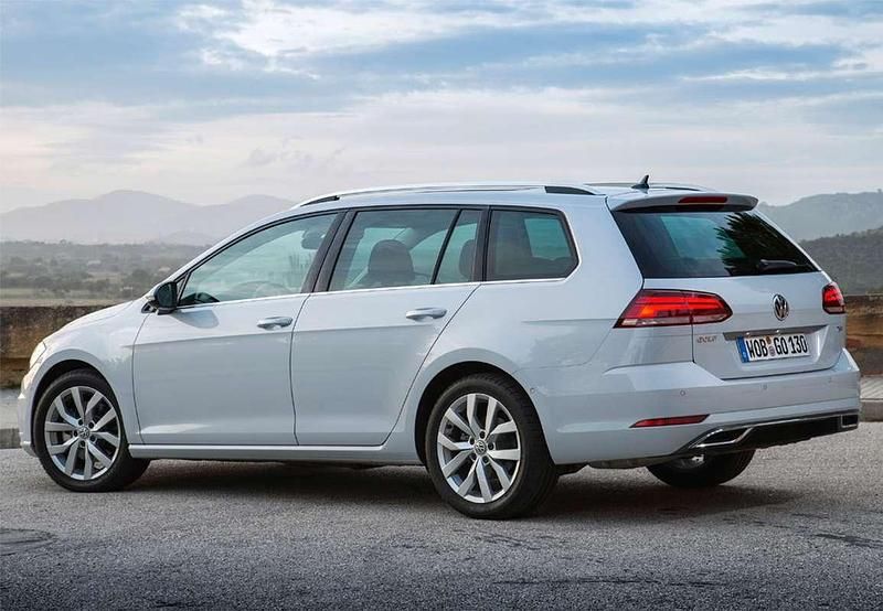 Usado VW Golf VII Advance 150 CV (110 kW) 2020 Rojo Familiar