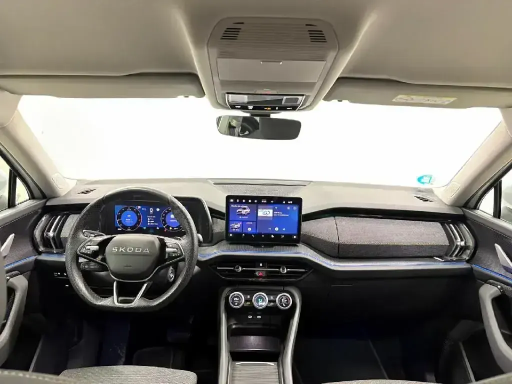 Usado Skoda Kodiaq Selection 150 HP (110 kW) 2025 Branco SUV