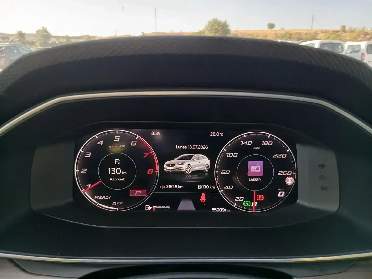 Usado Seat Leon XCELLENCE 150 CV (110 kW) 2022 Blanco Utilitario