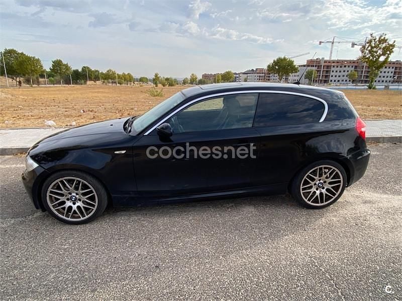 Negro Usado 2007 BMW 120 Utilitario | 4500 € (Precio justo) - Imagen 1/4