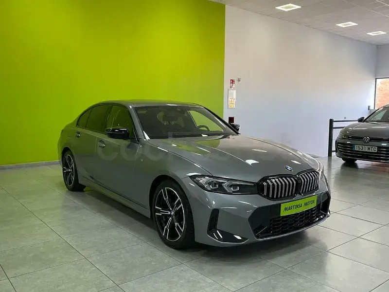 Usado BMW 318 Sport Line 150 CV (110 kW) 2025 Gris / plata Berlina