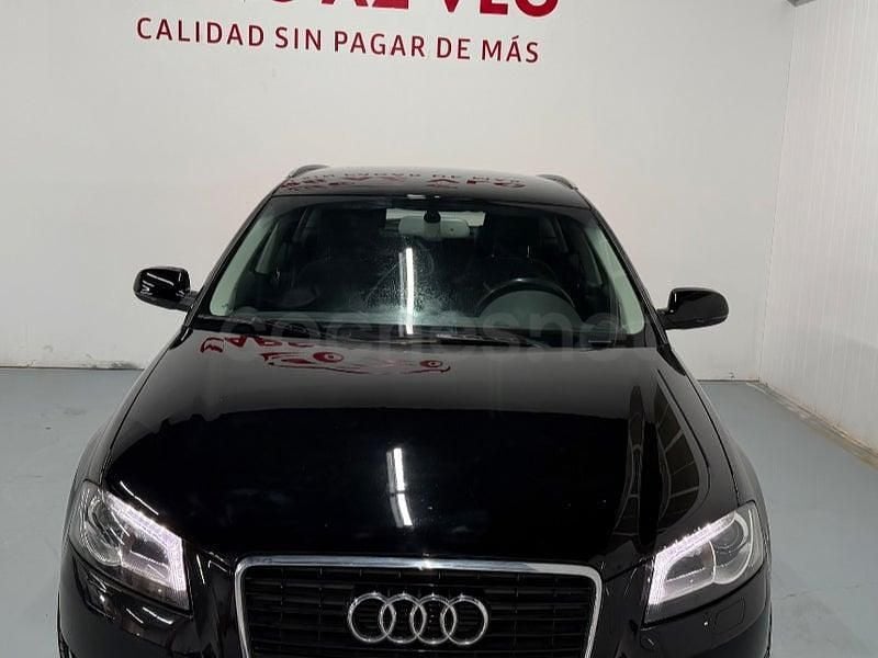 Usado Audi A3 Attraction 105 HP (77 kW) 2013 Preto Sedan