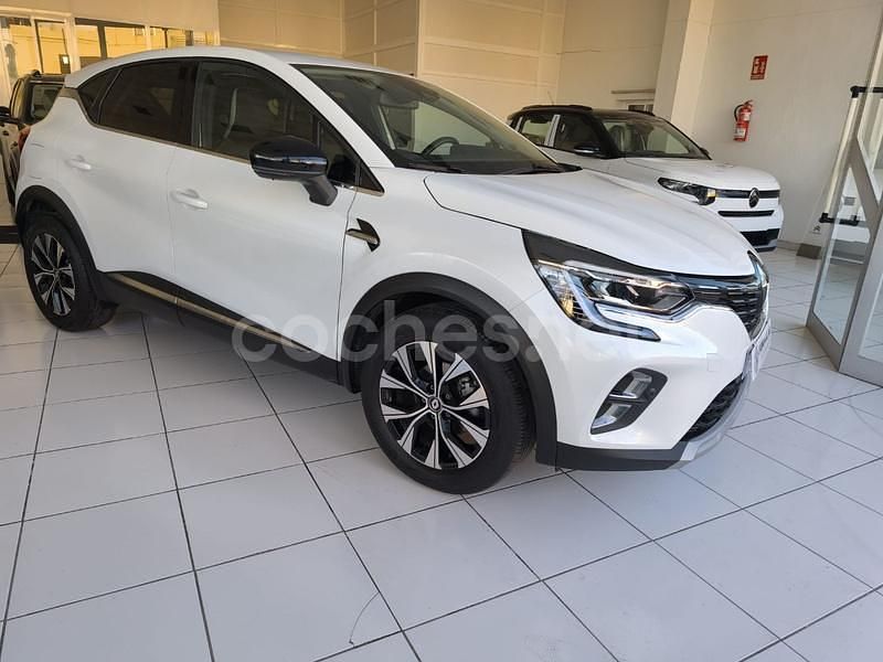 Usado Renault Captur Techno 90 CV (66 kW) 2024 Blanco SUV
