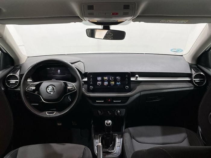 Usado Skoda Fabia Selection 95 CV (69 kW) 2024 Blanco Utilitario