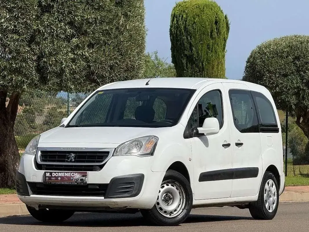 Usado Peugeot TePee Active 99 CV (72 kW) 2015 Blanco Van