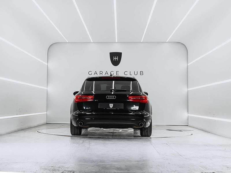 Käytetty Audi A6 Ambiente 204 HP (150 kW) 2012 Musta Farmari