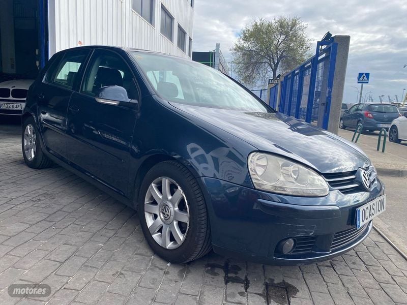 Usado VW Golf IV 110 CV (80 kW) 2004 Azul Berlina