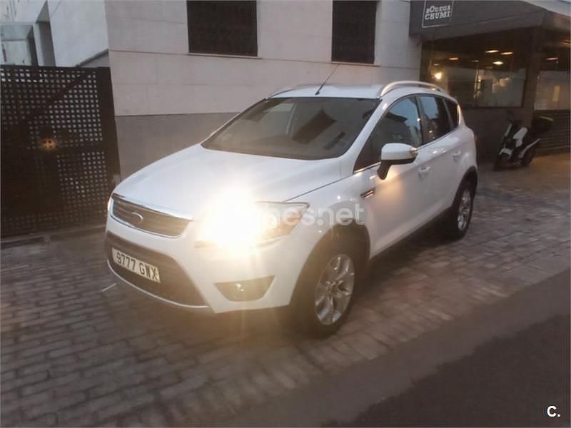 Usado Ford Kuga Trend 140 CV (102 kW) 2009 Blanco SUV