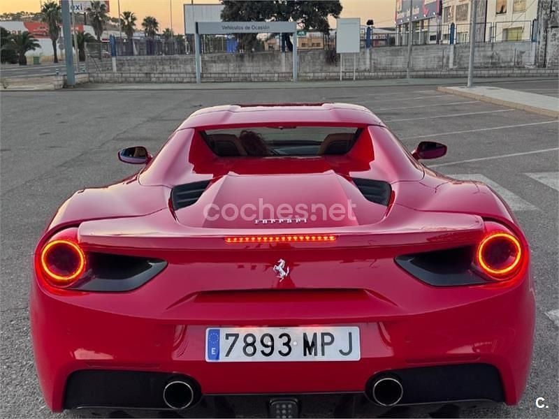 Usado Ferrari 488 670 CV (492 kW) 2017 Rojo Descapotable