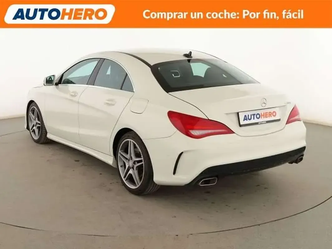 Usado Mercedes CLA200 AMG line 156 CV (114 kW) 2015 Blanco Coupe
