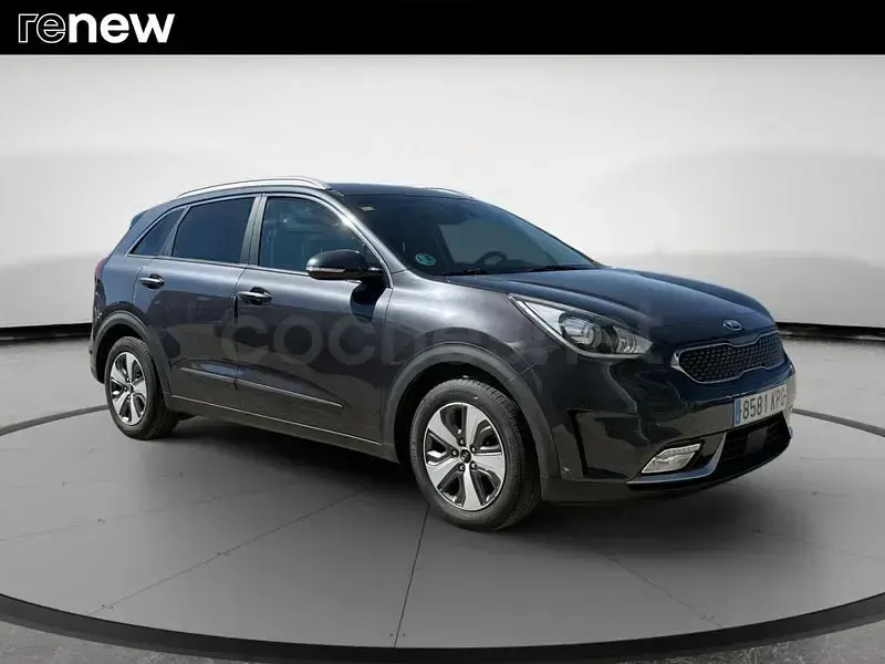 Usado Kia Niro 141 CV (103 kW) 2018 Gris / plata SUV