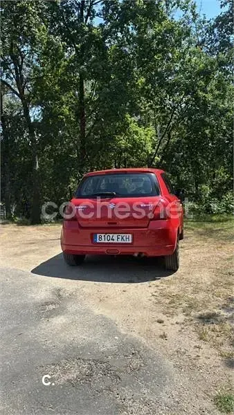 Usado Suzuki Swift GL 92 CV (67 kW) 2007 Rojo Utilitario