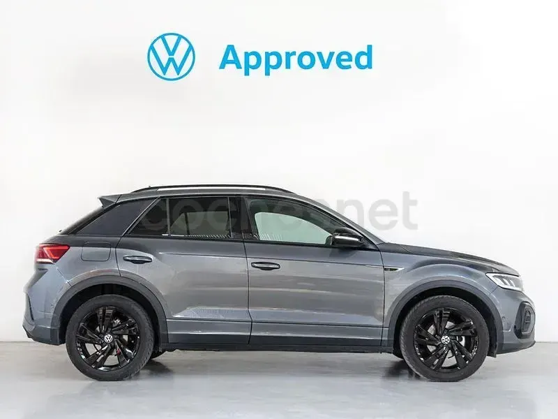 Usado VW T-Roc R-line 115 CV (84 kW) 2025 Gris / plata SUV