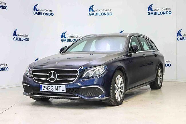 Usado Mercedes E220 194 CV (142 kW) 2020 Azul Familiar
