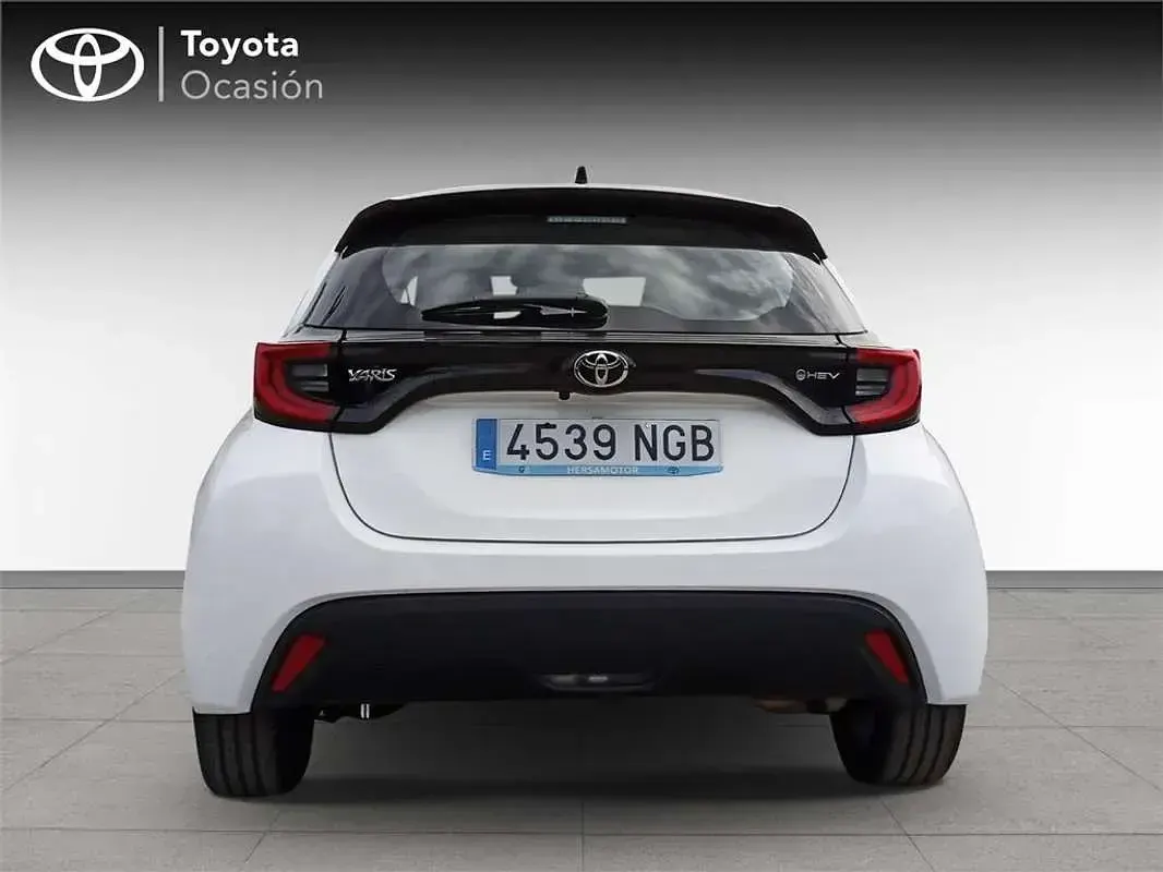 Usado Toyota Yaris Hybrid Active 116 CV (85 kW) 2025 Monovolumen