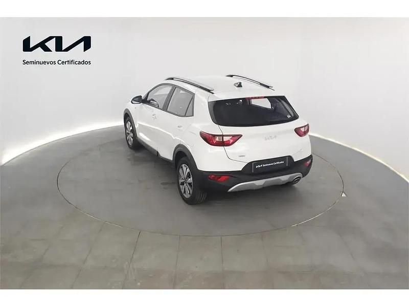 Usado Kia Stonic 100 CV (73 kW) 2025 Blanco SUV