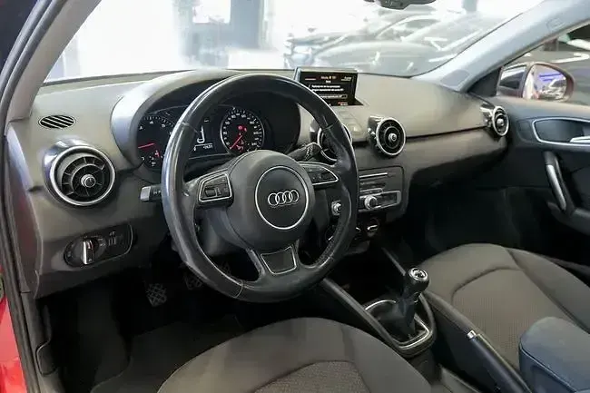 Usado Audi A1 Sportback S-Line 95 CV (69 kW) 2017 Rojo Utilitario