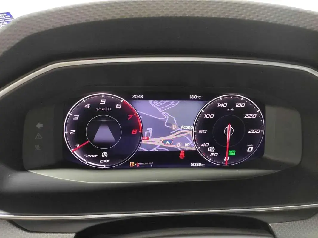 Usado Seat Leon Style 150 CV (110 kW) 2024 Gris Berlina