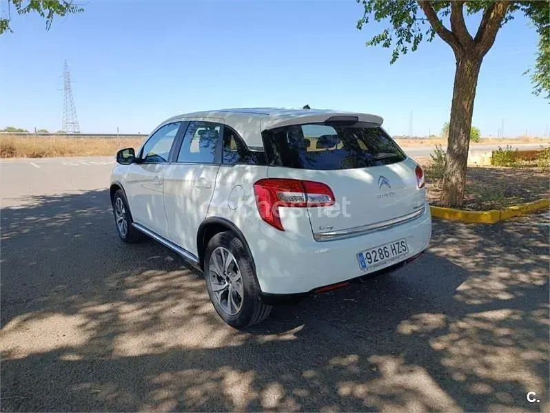 Usado Citroën C4 Aircross Seduction 114 CV (83 kW) 2014 Blanco SUV