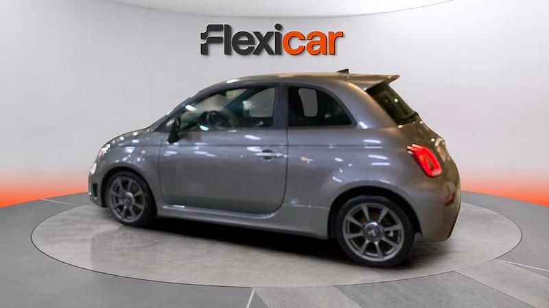 Usado Abarth 595 165 CV (121 kW) 2022 Gris Utilitario