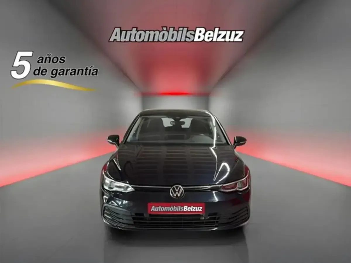 Usado VW Golf VIII Life 110 CV (80 kW) 2022 Negro Utilitario