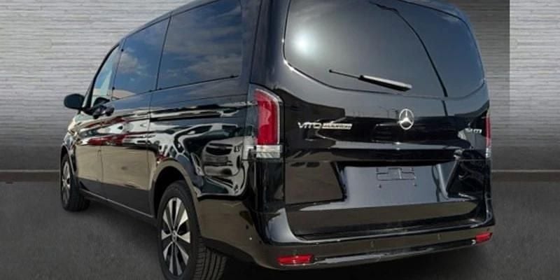 Nuevo Mercedes Vito 136 CV (100 kW) 2026 Negro Van