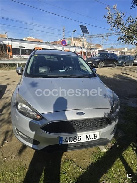 Gris / plata Usado 2015 Ford Focus Trend Familiar | 5000 € (Caro) - Imagen 1/4