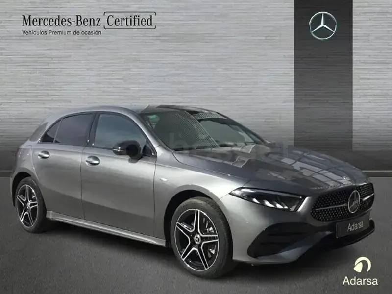 Nuevo Mercedes A250 218 CV (160 kW) 2025 Gris / plata Berlina