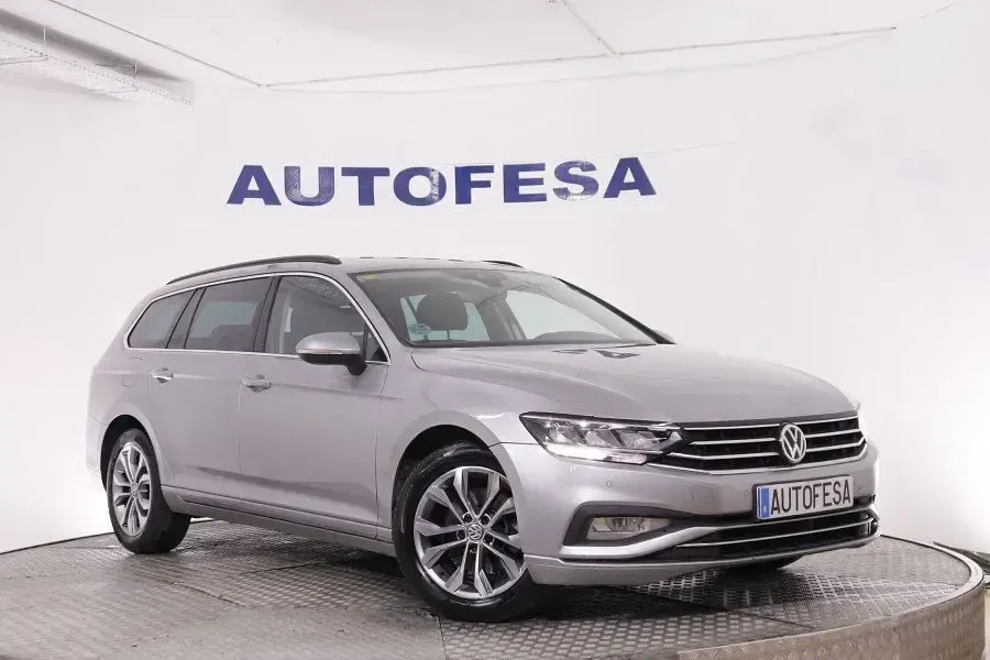 Usado VW Passat Executive 150 CV (110 kW) 2020 Blanco