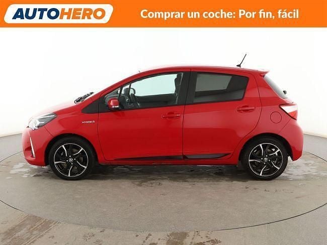 Usado Toyota Yaris Hybrid Active 101 CV (74 kW) 2017 Rojo Berlina