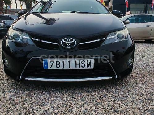 Usado Toyota Auris Live 90 CV (66 kW) 2014 Negro Berlina