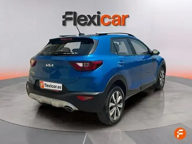 Usado Kia Stonic 100 CV (73 kW) 2023 Azul SUV