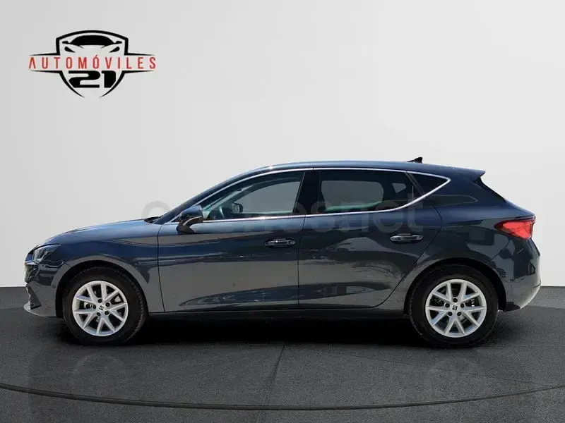 Usado Seat Leon Style 150 CV (110 kW) 2025 Gris Berlina
