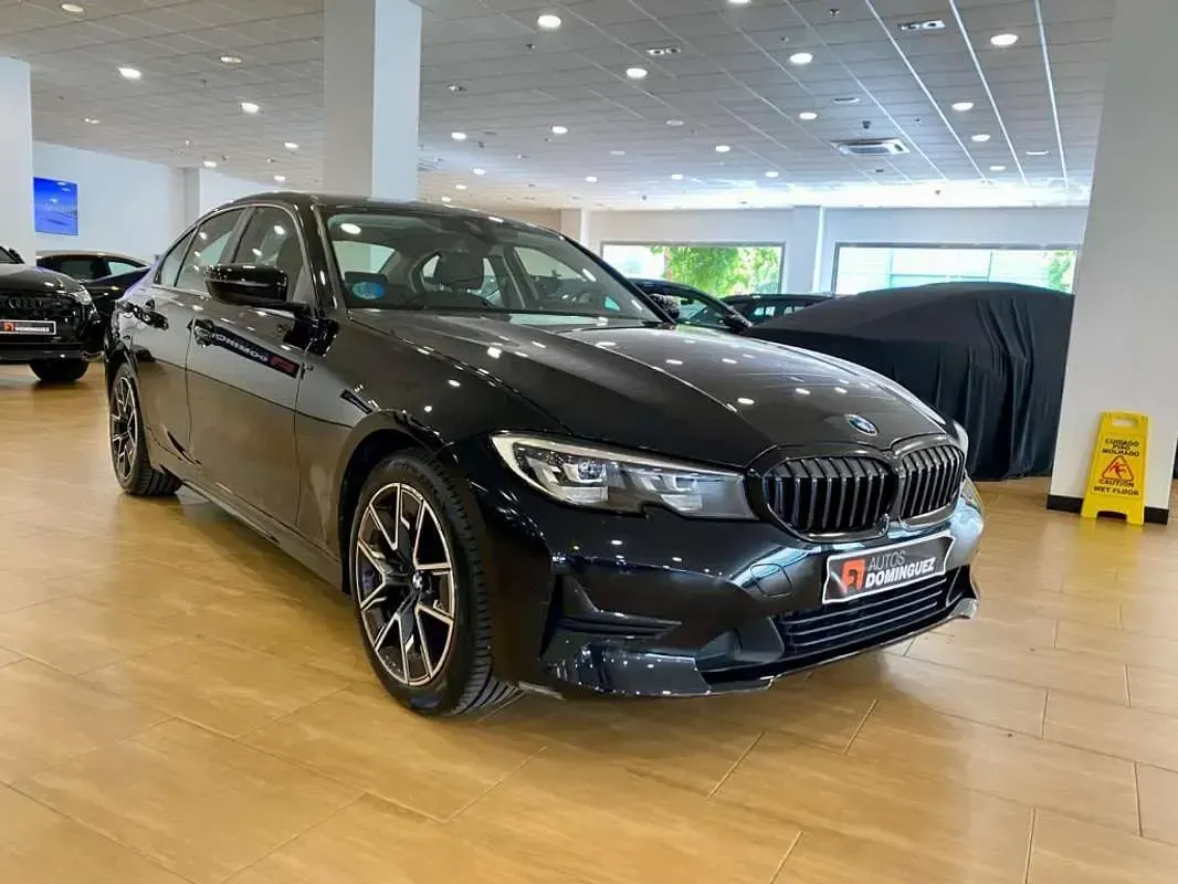 Usado BMW 318 150 CV (110 kW) 2022 Negro Berlina