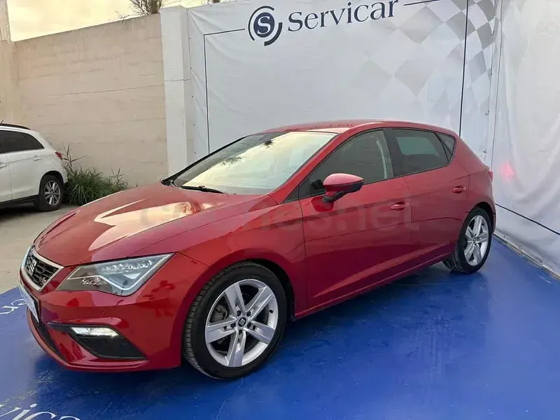 Usado Seat Leon FR 150 CV (110 kW) 2018 Rojo Berlina