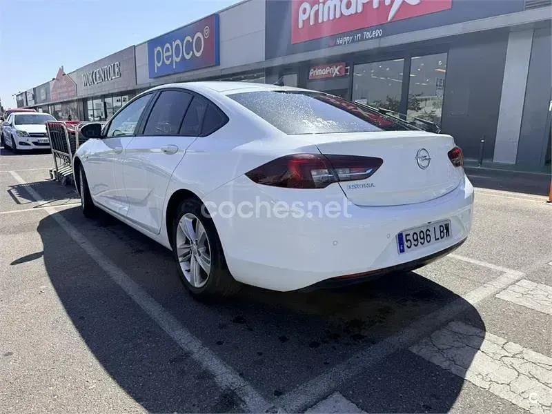 Usado Opel Insignia Business 136 CV (100 kW) 2019 Blanco Berlina