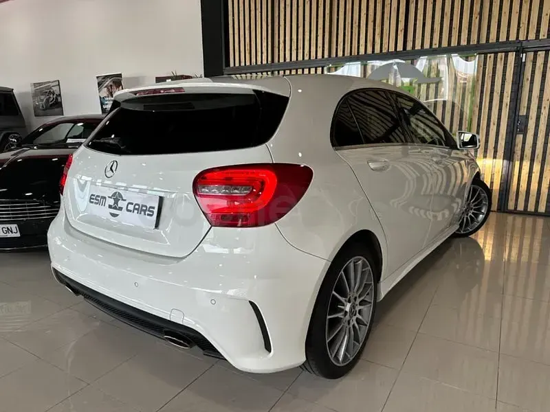 Usado Mercedes A200 AMG line 156 CV (114 kW) 2014 Blanco Utilitario