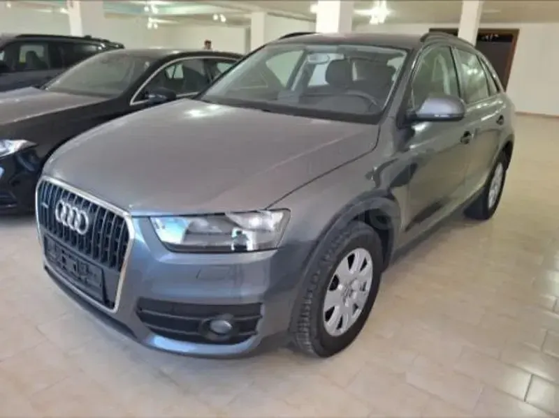 Usado Audi Q3 170 CV (125 kW) 2012 Gris / plata SUV