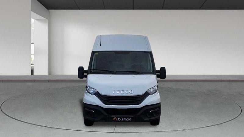 Usado Iveco Daily 156 CV (114 kW) 2022 Blanco Berlina