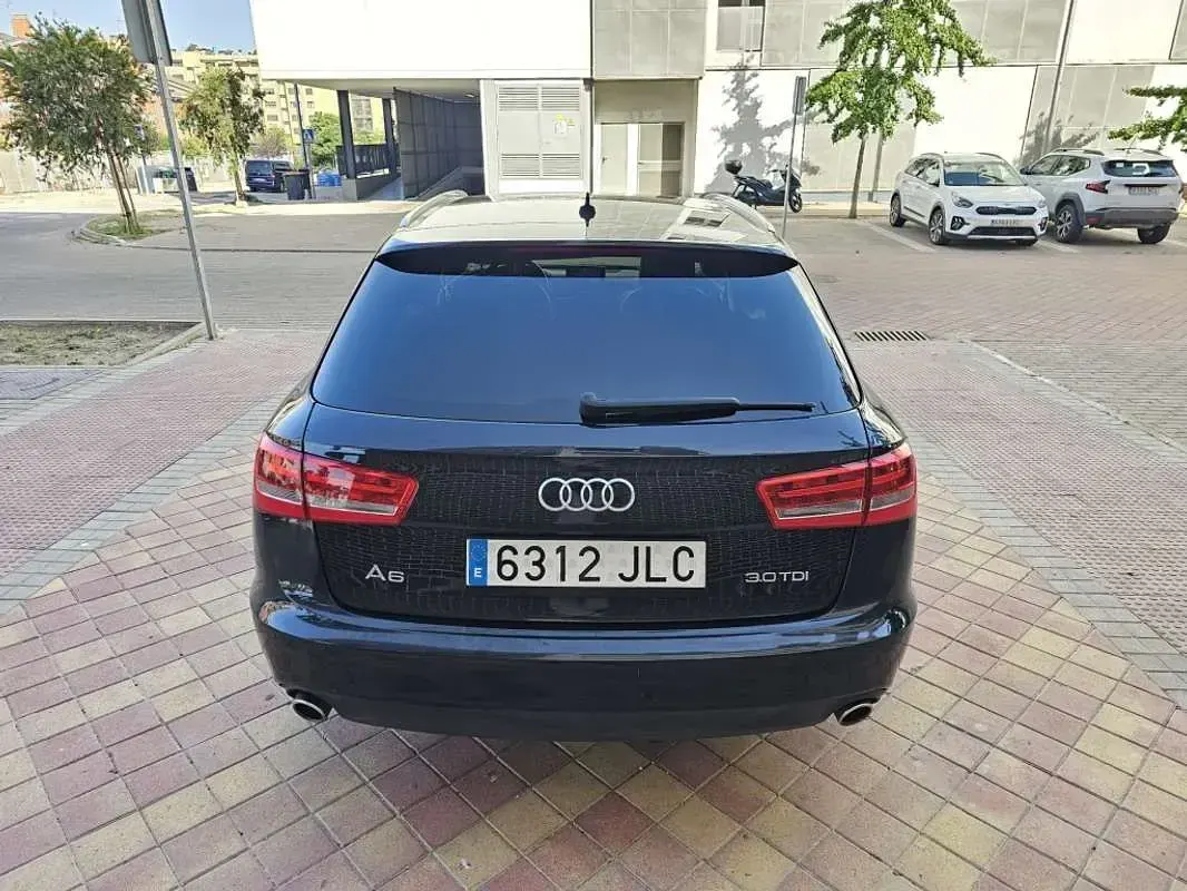 Usado Audi A6 204 CV (150 kW) 2013 Negro Familiar