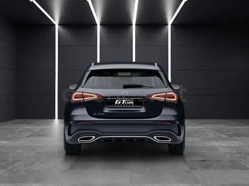 Usado Mercedes A200 AMG 163 CV (119 kW) 2022 Negro Berlina