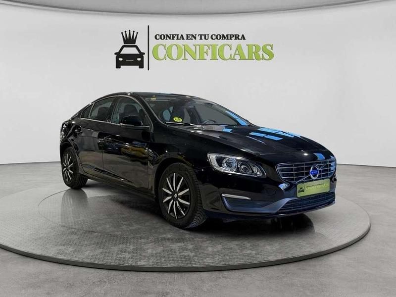 Usado Volvo S60 Momentum 115 CV (84 kW) 2014 Negro Berlina
