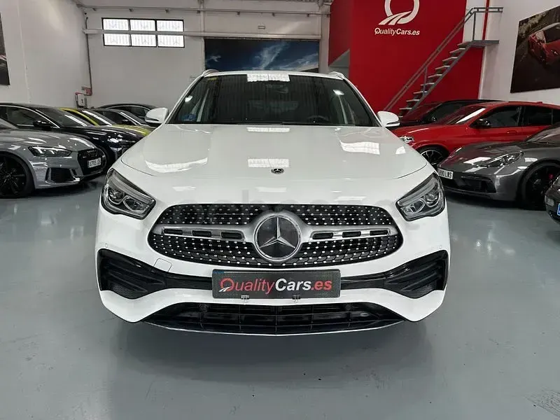 Usado Mercedes GLA250 218 CV (160 kW) 2021 Blanco SUV