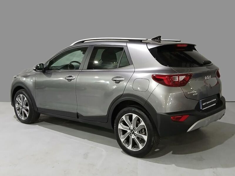 Otro Usado 2024 Kia Stonic Style SUV | 22.200 € (Un poco caro) - Imagen 1/3