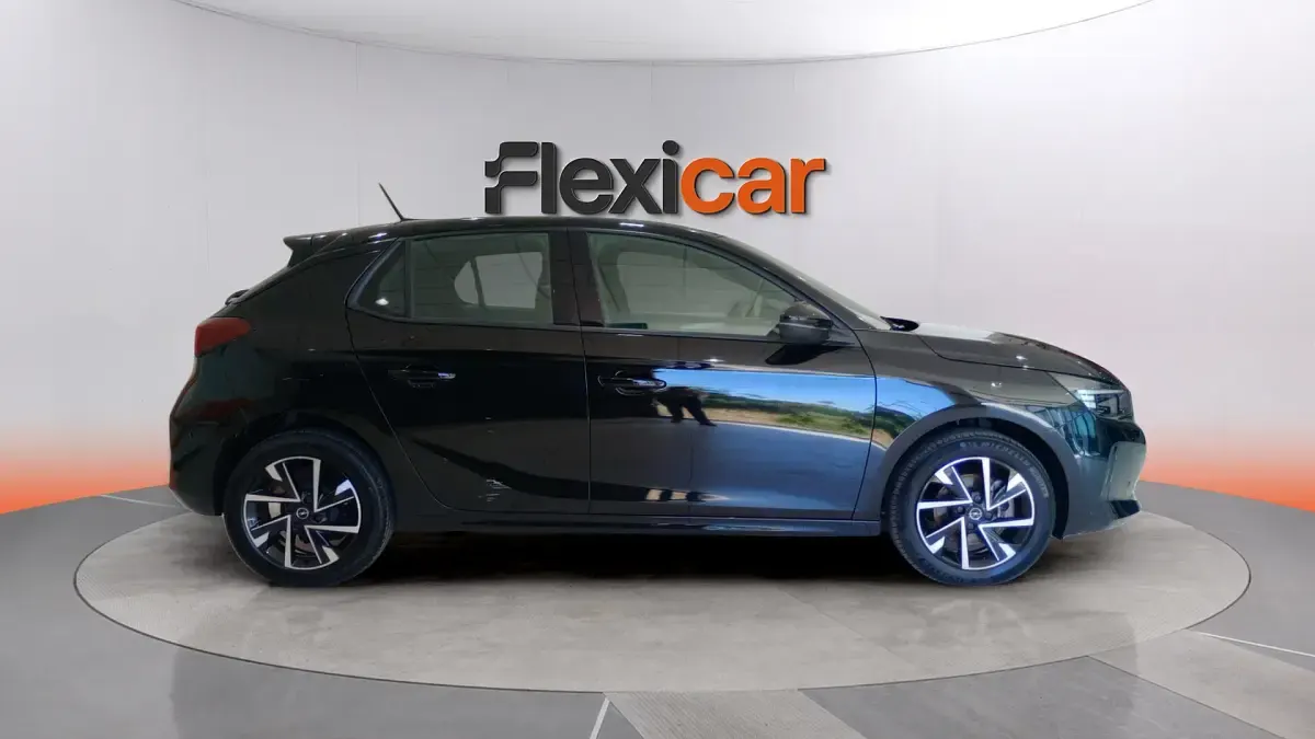 Usado Opel Corsa 101 CV (74 kW) 2025 Negro Utilitario