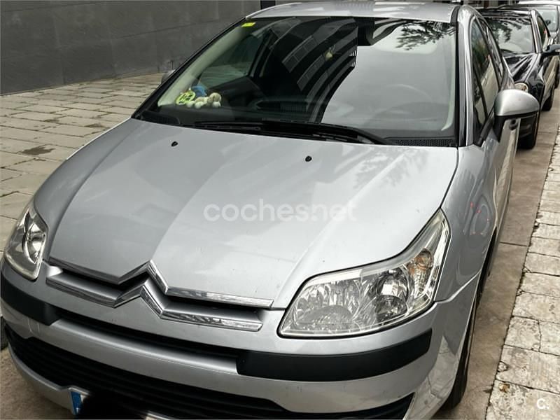 Usado Citroën C4 92 CV (67 kW) 2006 Gris / plata Berlina