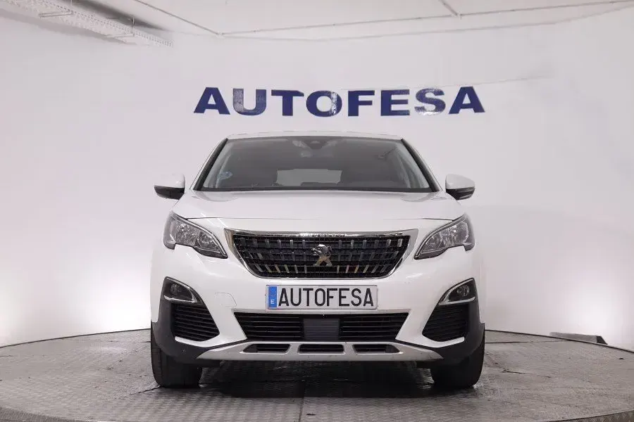 Usado Peugeot 3008 Allure 130 CV (95 kW) 2021 Blanco SUV