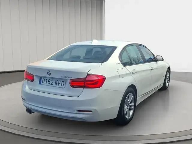 Usado BMW 330e Advantage 252 HP (185 kW) 2017 Branco Sedan