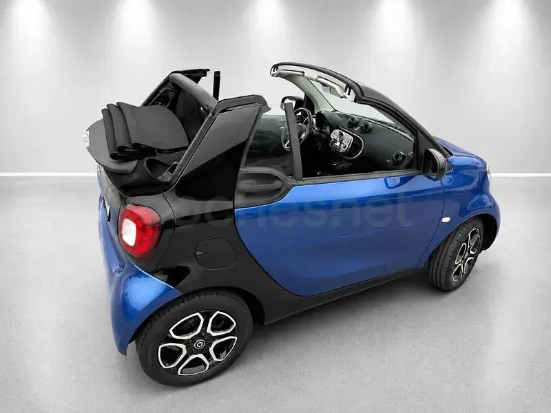 Usado Smart ForTwo Cabrio Passion 71 CV (52 kW) 2017 Azul Descapotable