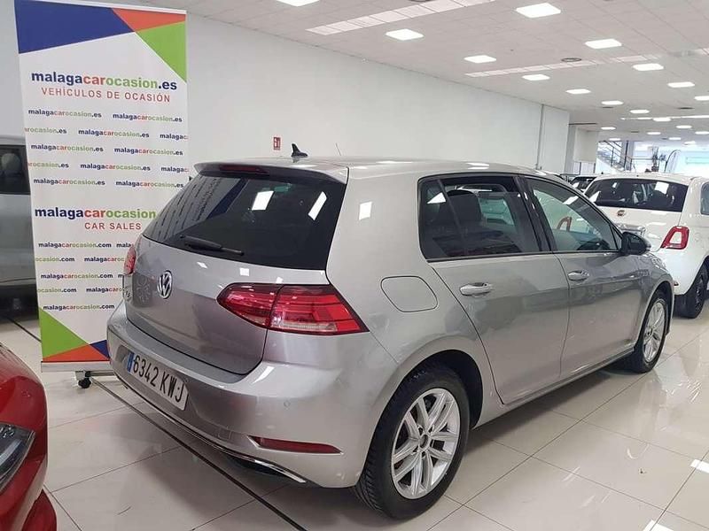 Usado VW Golf VII Advance 116 CV (85 kW) 2019 Gris Utilitario